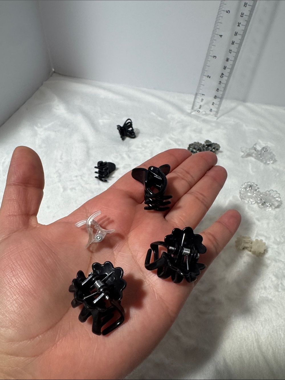 Mini hair clips different color and shapes black clear and more lot of 10 pairs - Picture 3 of 5